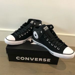 Men’s Converse Chuck Taylor Sneakers